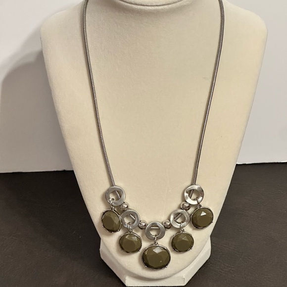 Unbranded Olive Green Faceted Stones Fashion Jewelry Snake Style Chain 21.5 “ - Picture 2 of 7